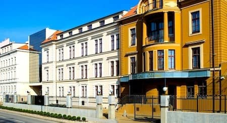 specialized hospital surgal clinic